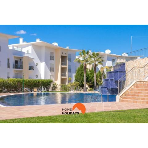 #004 Encosta Orada Flat with Pool by Home Holidays