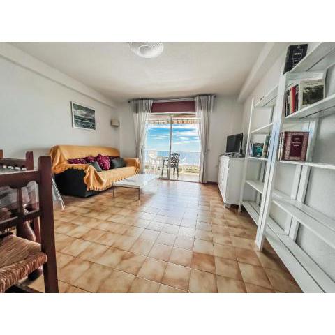 1 Bedroom Beachfront Apartment