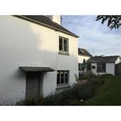 18th Century Primrose Cottage in Chillington nr sea