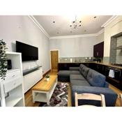 2 Bed Sleeps 6 - Walking distance to Leeds City Centre!!