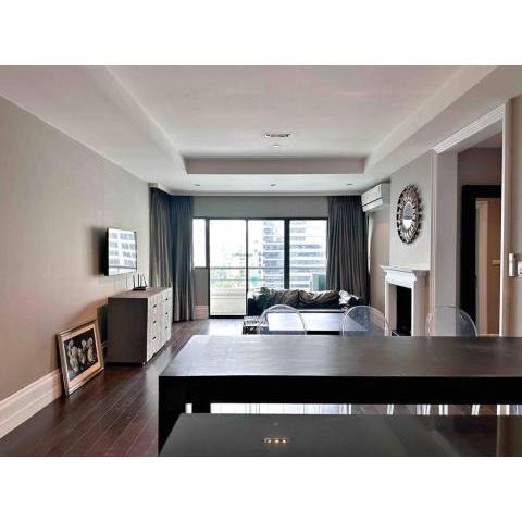 2BR CBD Sathorn Luxury Residence