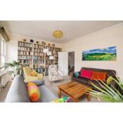 2BR flat with roof terrace