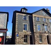 4 bedroom house, central Ulverston