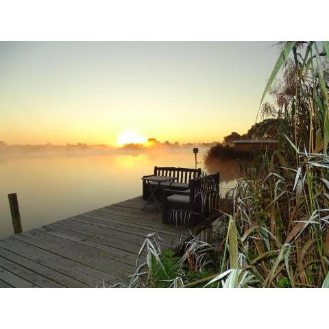 5-Sterne-Ferienwohnung 84 m mit Sauna für Wassersportler und Naturliebhaber Wünnowblick