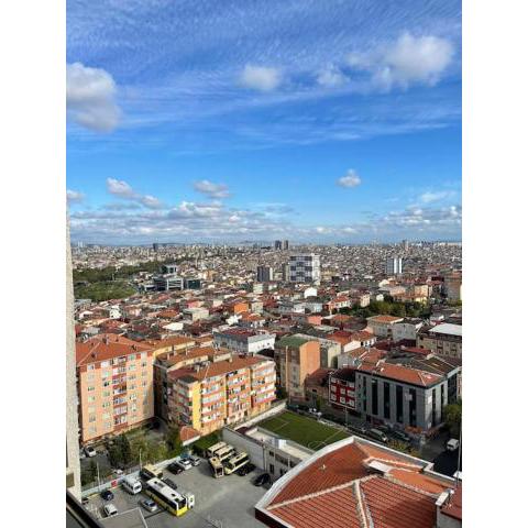 İstanbul Manzaralı Büyük Teraslı Büyük Geniş Rezidans Daire