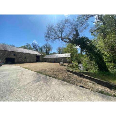 Abercrymlyn barn