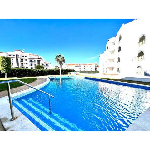 Albufeira Downtown With Pool by Homing