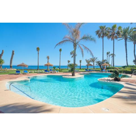 Alcazaba Beach, Beach front complex in Estepona