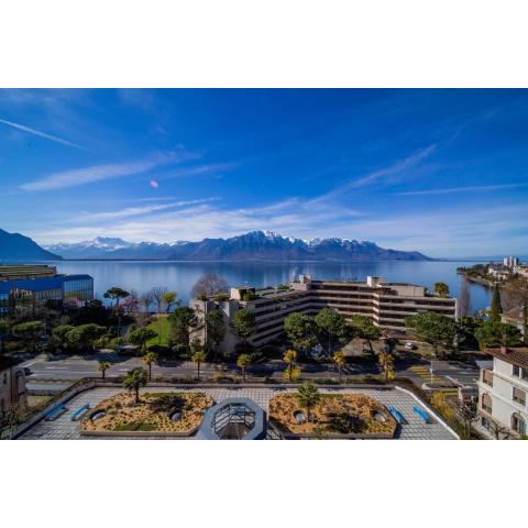 Alpine Stunning Apartment in Montreux by GuestLee