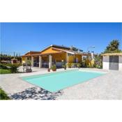 Amazing home in Ispica with Outdoor swimming pool, WiFi and 2 Bedrooms