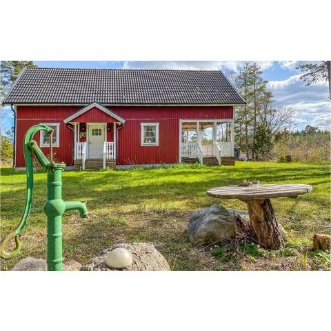 Amazing Home In Klintehamn With Wifi And 3 Bedrooms