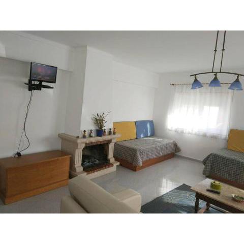 Apartamento a 4min da praia com lareira