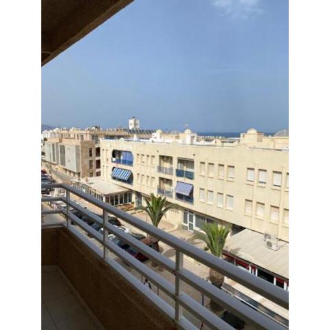 Apartamento Andalucía - vistas al mar, playa, puerto deportivo, garaje