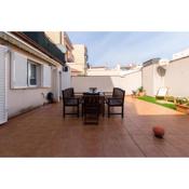 Apartamento con gran patio y excelente ubicación!