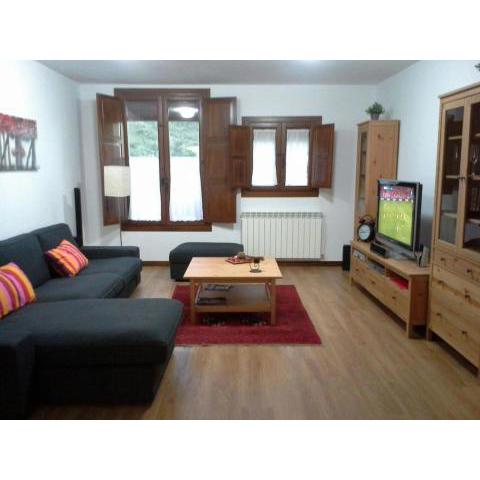 APARTAMENTO FONTELLAS-AYERBE