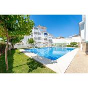 APARTAMENTO VACACIONAL A 10 MIN PUERTO DE BENALMADENA Y LA CARIHUELA PISCINA PLAYA PARKING GRATIS