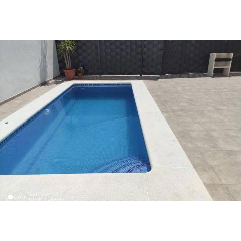 Apartamentos NayDa Gran casa con piscina