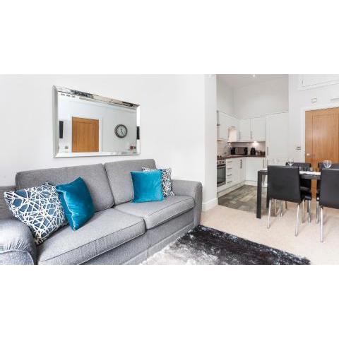 Apartment 4 The Keyes- Stunning & Stylish Apartment With Free Parking