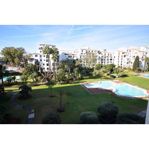 Apartment in Puerto Banus