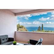 Apartment with beach view, Magis Red