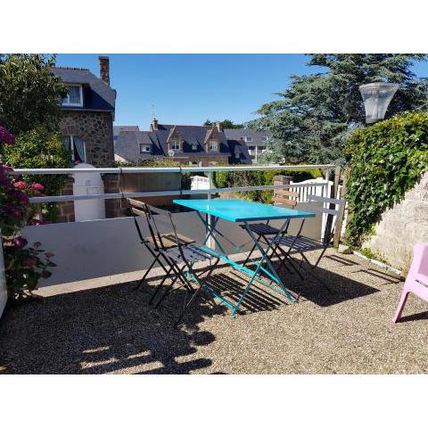 Appartement avec terrasse à 180m de la plage à PERROS-GUIREC Réf - 899