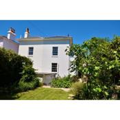 Arden Villa, sleeps 8, moments from the golden sandy beach of Ryde