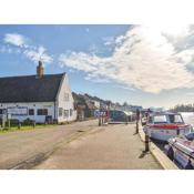 Arthur's River View Cottage