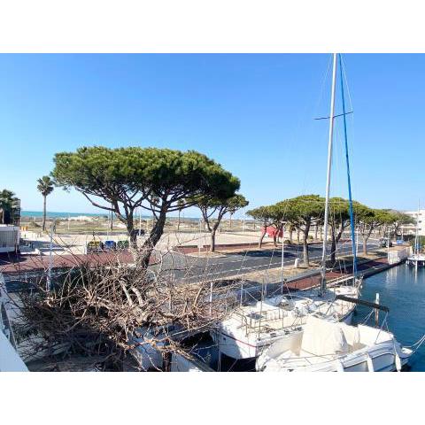 AS23077-Marina P3-vue mer, grande terrasse,parking