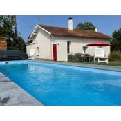 Attractive holiday home in Valigny with private pool