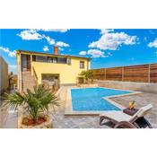 Awesome home in Valtura with Jacuzzi, WiFi and Outdoor swimming pool