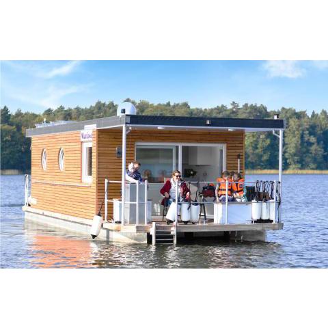 Awesome ship-boat in Rheinsberg Hafendorf with 2 Bedrooms