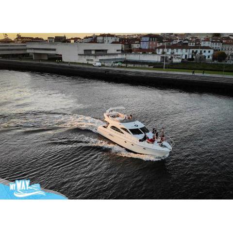 Barco no Coração da Cidade - Iate de 5 estrelas