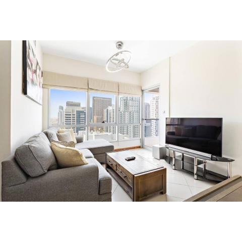 Beautiful 1BR APT Diamond4 Dubai