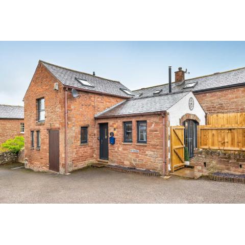 Beautiful 2-Bed Cottage in Brampton