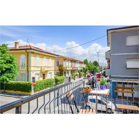 Beautiful apartment in Viareggio with 3 Bedrooms and WiFi