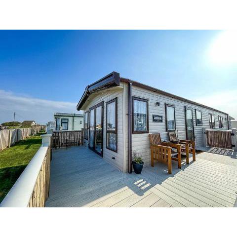 Beautiful Caravan With Sea Views At California Cliffs In Scratby Ref 50010oc