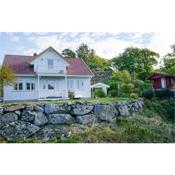 Beautiful home in Farsund with 4 Bedrooms and WiFi