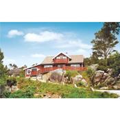 Beautiful Home In Lindesnes With 5 Bedrooms, Sauna And Wifi