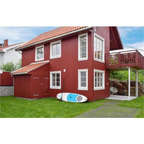 Beautiful home in Tvedestrand with 3 Bedrooms and WiFi