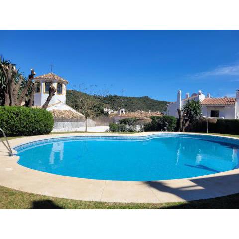 Benahavis Village Penthouse Apartment, 2 Bedrooms, Stunning Views, Swimming Pool !!