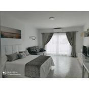 BenalSuite estudio, piscina y playa en BenalBeach, Benalmadena