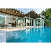 Bold Miami-Style 2BR Pool Villa Janine, Kamala