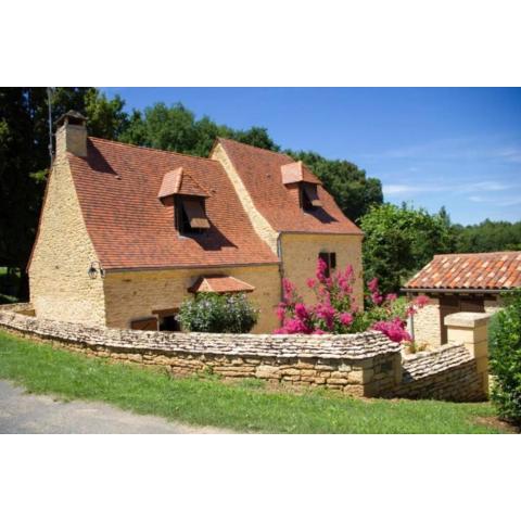 Bonnefon, Maison avec piscine et grand jardin proche Sarlat