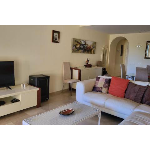 Bright spacious 3 bed, apartment in coto real