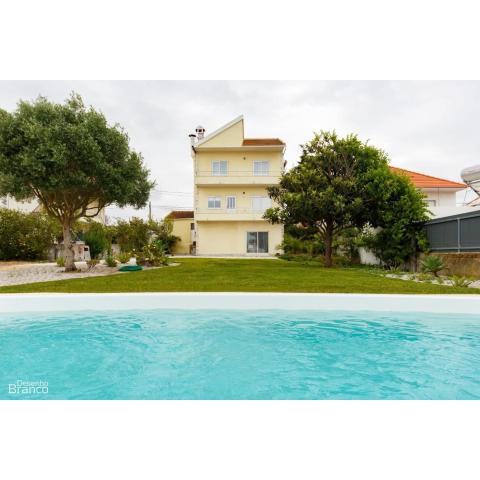 Caparica Cozy T2 apartment with pool Charneca da Caparica Lisboa