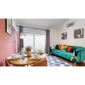 Cardiff Apartment - Walking distance to Centre with Sun Patio