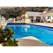 Casa Helena Cumbre - Incredible views! Villa with private pool