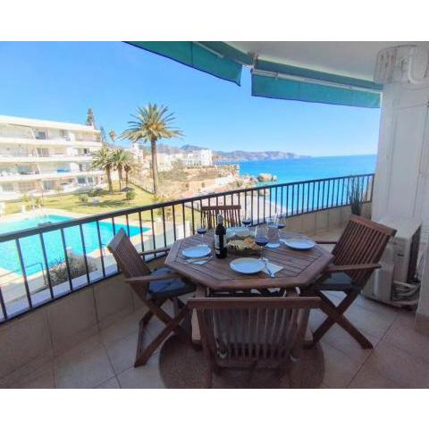 Central 2 bedroom with sea views, Acapulco Playa, Nerja