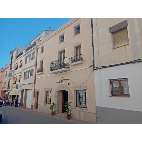 Centrally located two bed Apartment in El Perelló