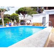 Chalet con piscina privada solo familia y parejas